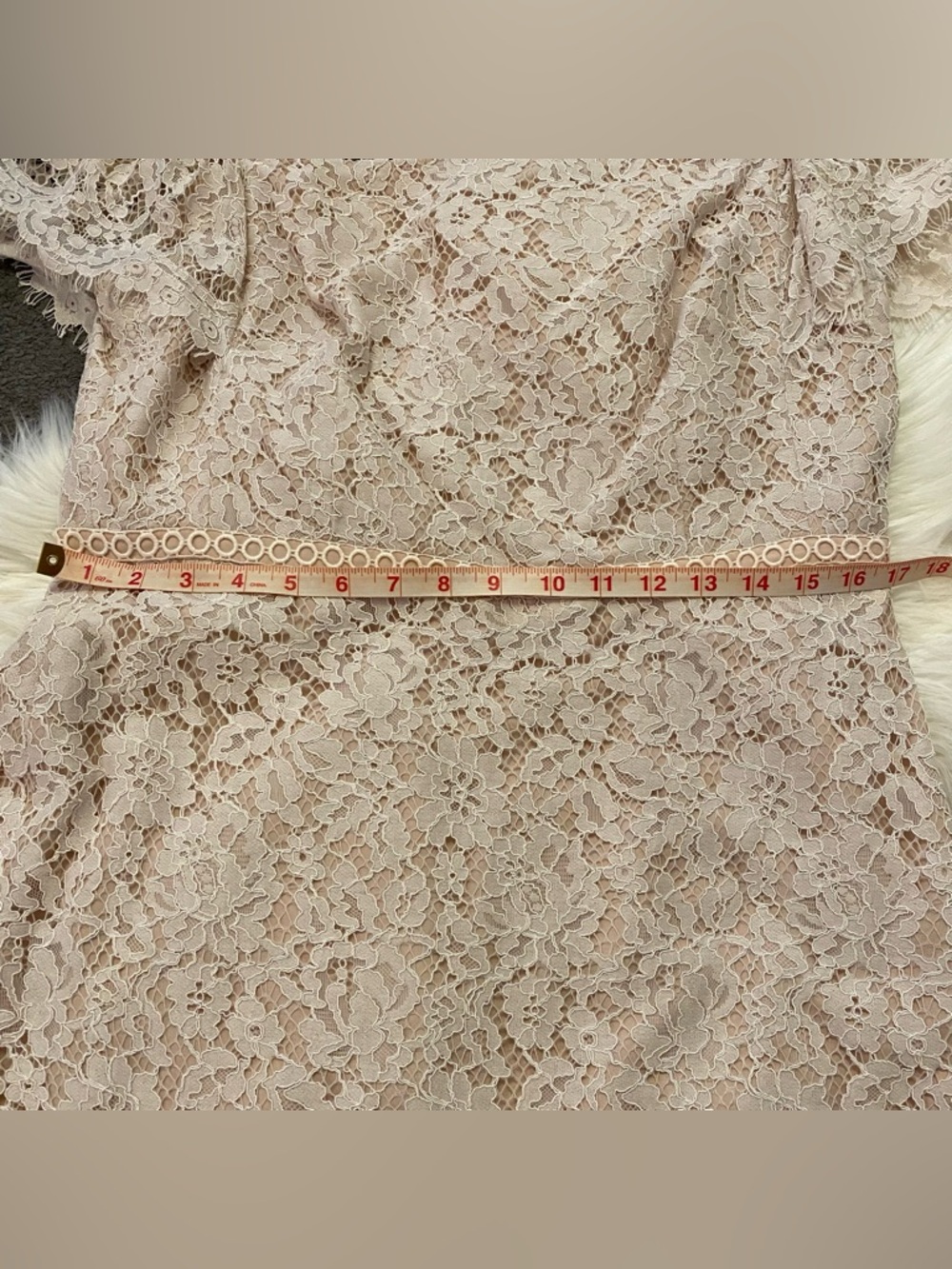 Ivory off-the-shoulder lace dress - Picture 9 of 13